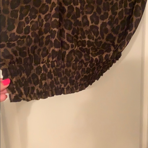 Leopard flowy shirt - Picture 3 of 3